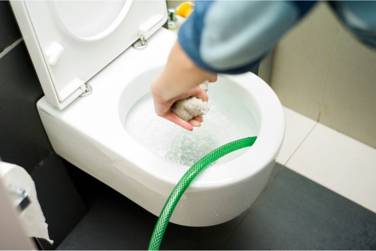 3 Quick Solutions To Fix Your Running Toilet