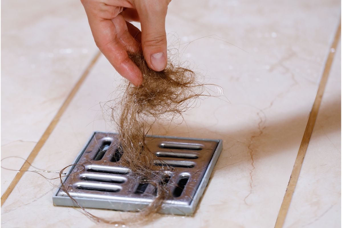 5 Ways You Can Easily Remove All Of The Hair That Is Blocking Your Drain