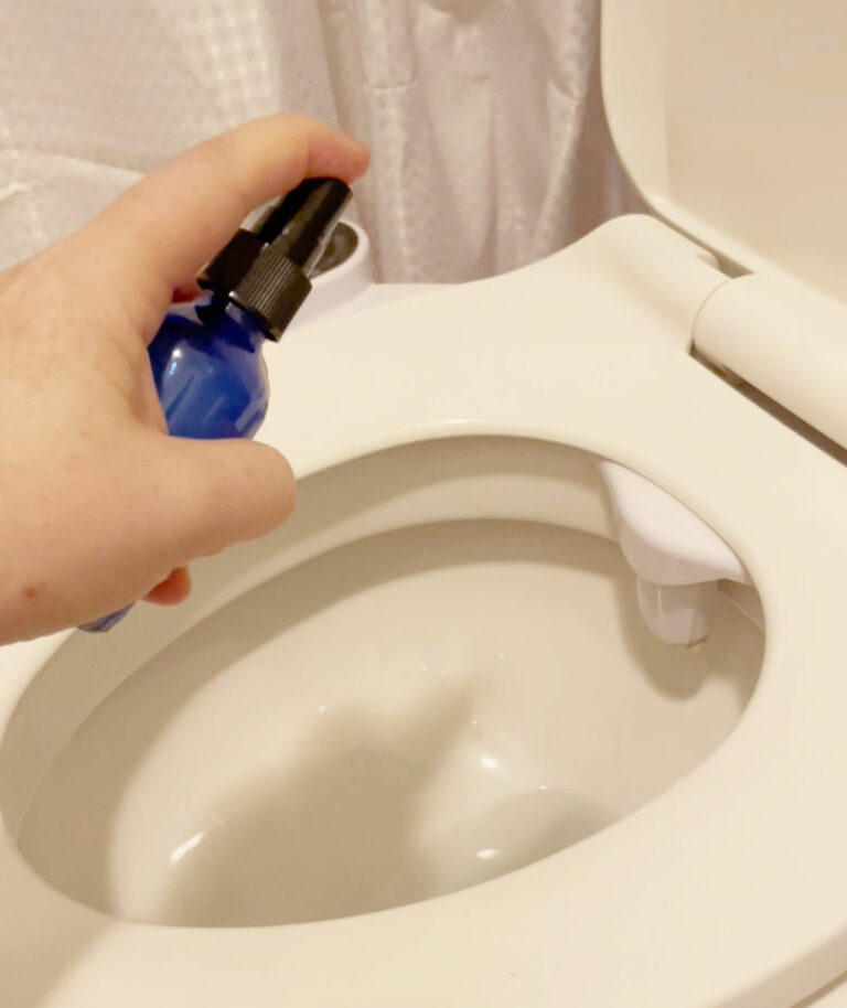 DIY PooPourri Spray Lockdown Loo