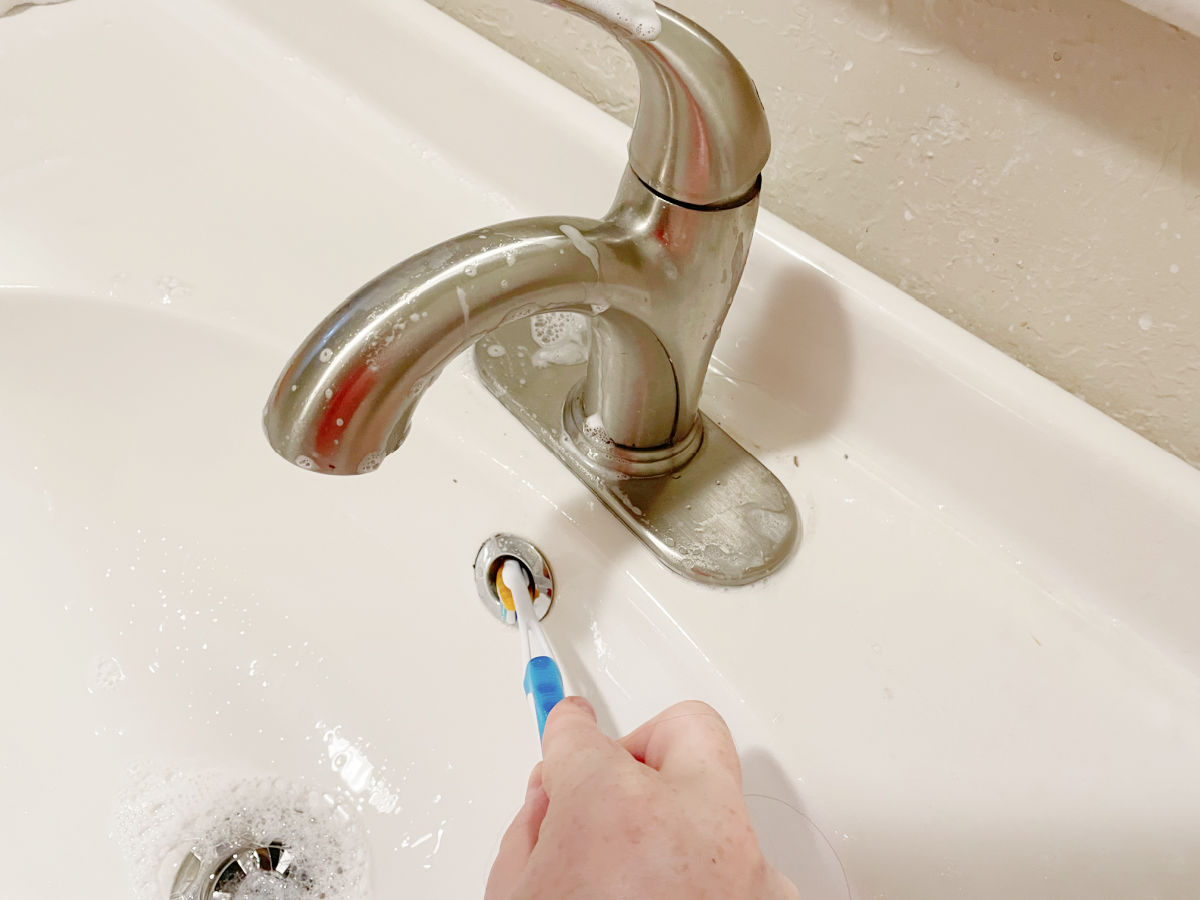 How to Clean a Bathroom Sink Properly Lockdown Loo