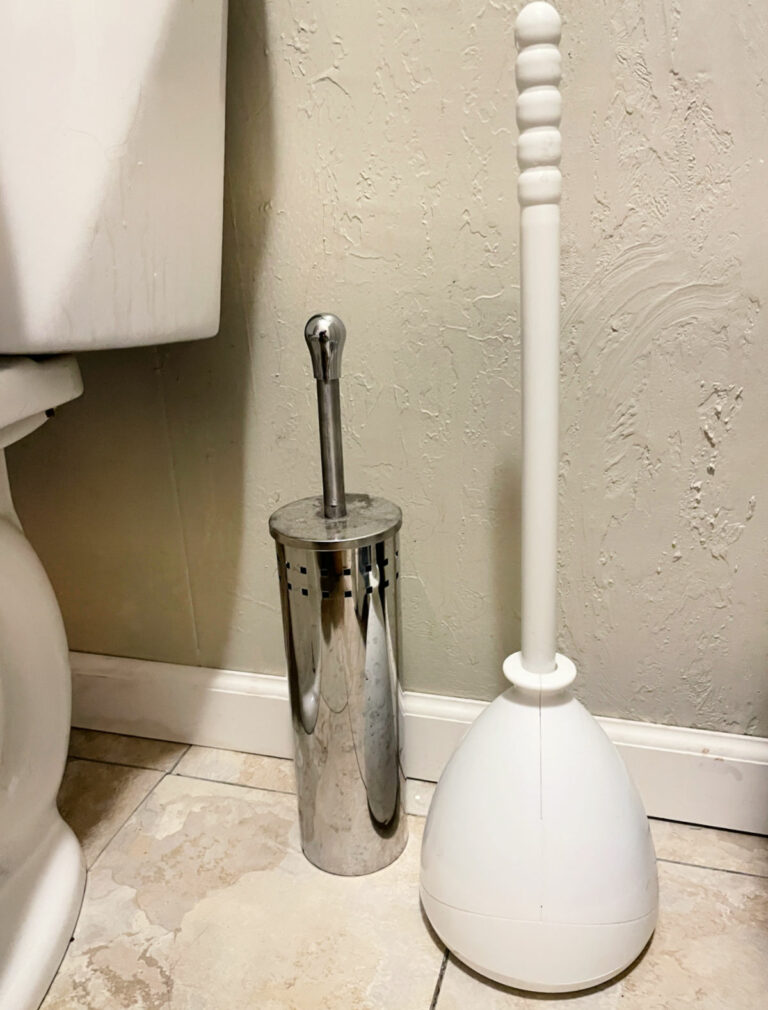 How to Clean a Plunger Lockdown Loo